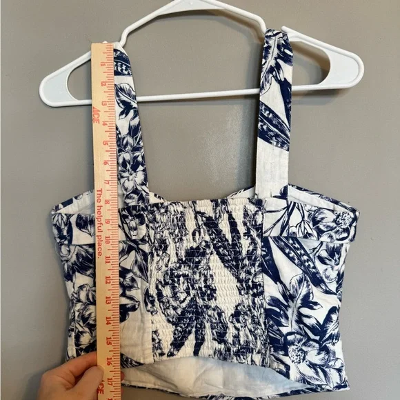 Abercrombie & Fitch Women’s Sweetheart Neck Cropped Print Women's Tank Top - Picture 8 of 10